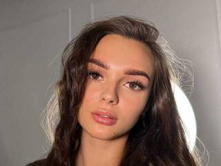 Eroottinen videokeskustelu -NeoN-BabY-