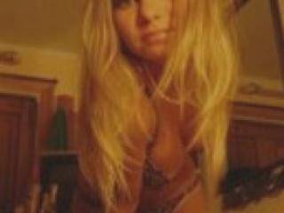 Eroottinen videokeskustelu 222iren