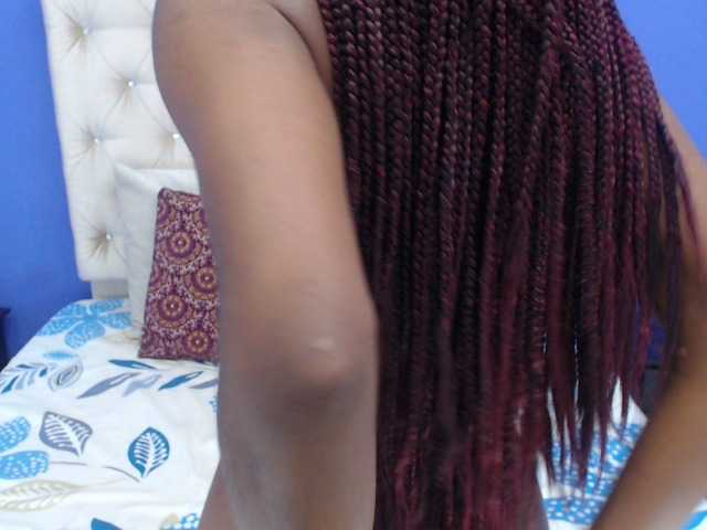 Lähettää kuvakaappauksia AamyJackson