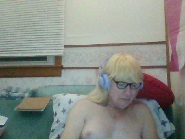 Kuvat acorn551 Special For 100 tokens watch me strip down to my birthday suit !!!!!TOPIC: Loven if you like my smile any tips if you like me!Show tits---50 TokensShow pussy----110 TokensShow ass--90 TokensLove my smile ---20 tokens Pussy Licker Vib --- 150