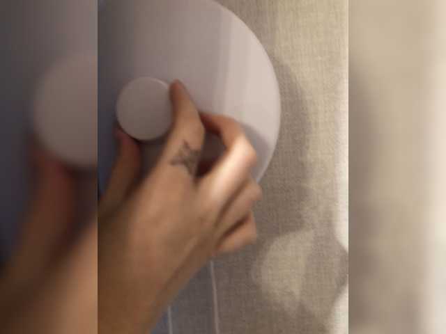 Lähettää kuvakaappauksia Ada-Wong