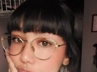 Eroottinen videokeskustelu AdaIson