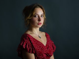 Eroottinen videokeskustelu AdalynGlow