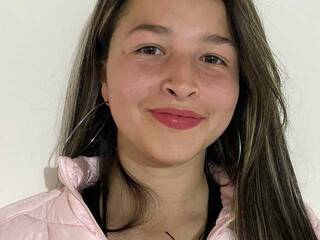 Eroottinen videokeskustelu ADARANYK