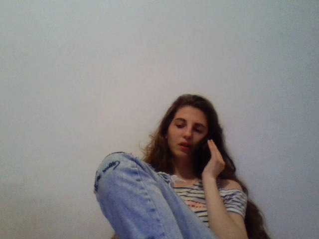 Lähettää kuvakaappauksia adela2002