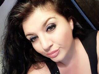 Eroottinen videokeskustelu Adelie