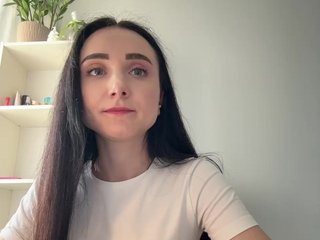 Eroottinen videokeskustelu Adelina-a