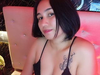 Eroottinen videokeskustelu Adeline-prism