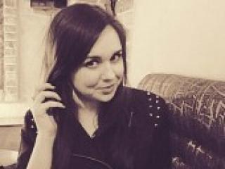 Eroottinen videokeskustelu adelita