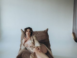 Eroottinen videokeskustelu AdelRay