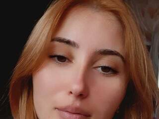 Eroottinen videokeskustelu Adelyea