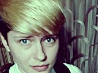 Eroottinen videokeskustelu adonnni