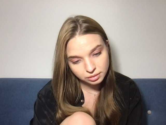 Lähettää kuvakaappauksia AdrianasDoll