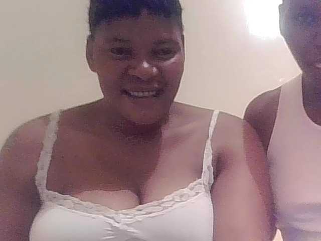 Lähettää kuvakaappauksia AfricanQueens