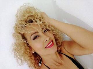 Eroottinen videokeskustelu Agaataa