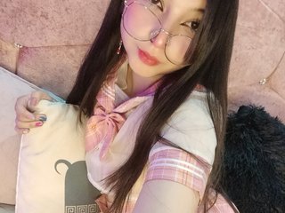 Eroottinen videokeskustelu AhriLittle