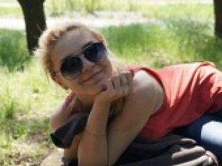 Eroottinen videokeskustelu aidda