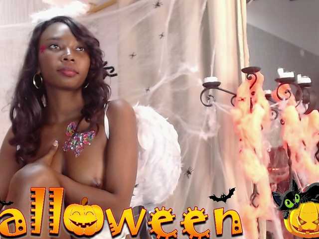 Lähettää kuvakaappauksia AishaBrown