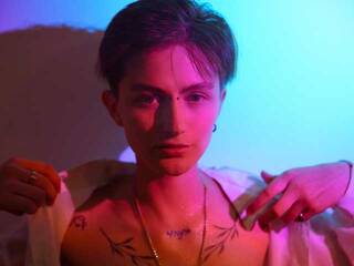 Eroottinen videokeskustelu AkiroFukui