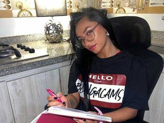 Eroottinen videokeskustelu Alana-11