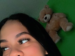 Eroottinen videokeskustelu ALANAWAVES