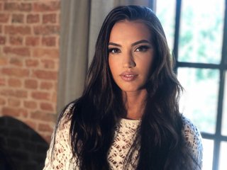 Eroottinen videokeskustelu AlexisLovee