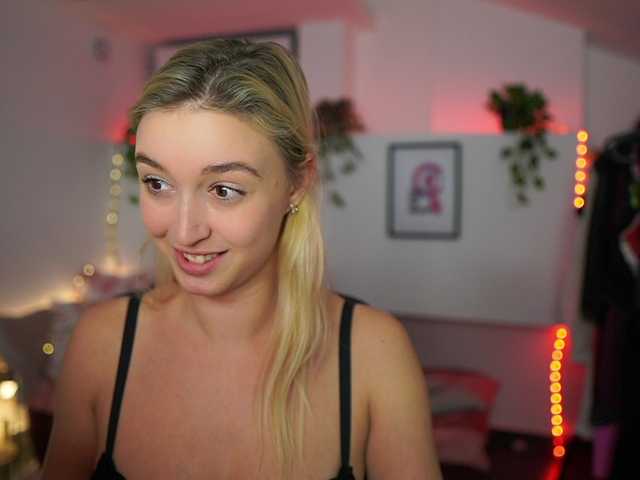 Kuvat AlexisTexas18 Hi! I am Alexis 19 yrs old teen, with perfect ass, nice tits and very hot sexy dance moves! Lets have fun with me! Water on my white T-shirt at goal!