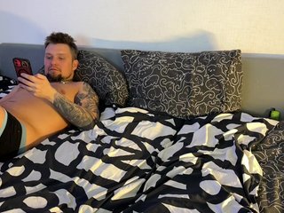 Eroottinen videokeskustelu AlexMir69