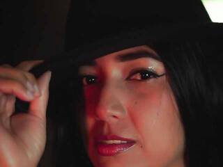 Eroottinen videokeskustelu alexxbeell