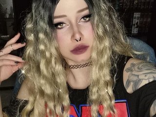 Eroottinen videokeskustelu Alice--Rabbit