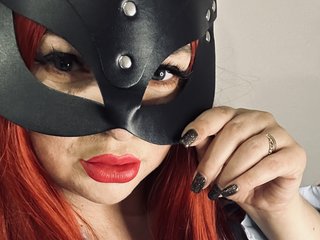 Eroottinen videokeskustelu Alice-in-wonderland