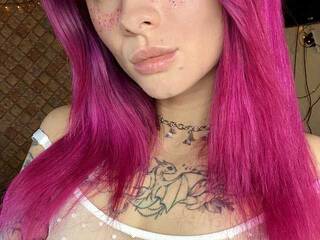 Eroottinen videokeskustelu Alice-Yui