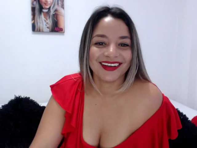 Kuvat alicequeenx hello guys welcome to my room im new model in here help me complette my goal and enjow the show #latina#curvy#hot#blonde#pvt#dildo#cum#squirt#pvt