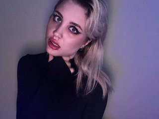 Eroottinen videokeskustelu AliceTurner