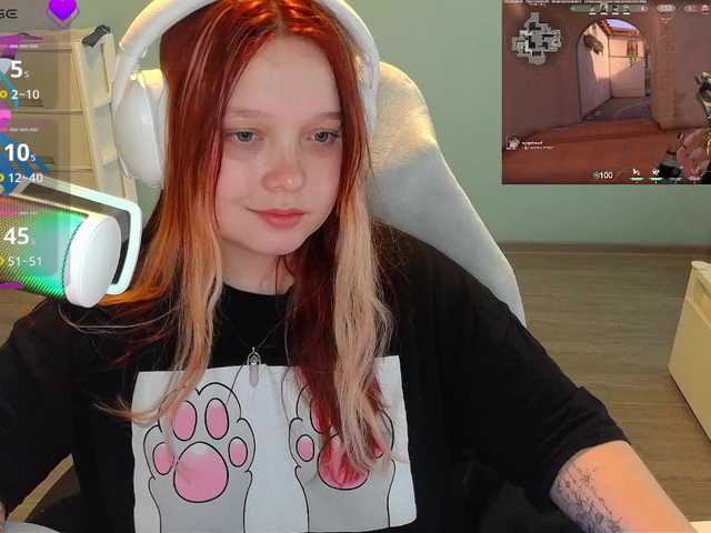 Lähettää kuvakaappauksia AlinaAdams