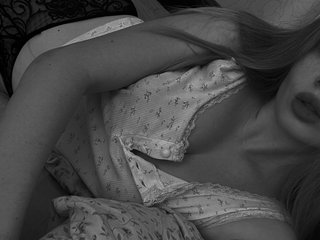 Eroottinen videokeskustelu alinalesssa