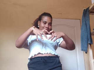 Eroottinen videokeskustelu AlineEdena