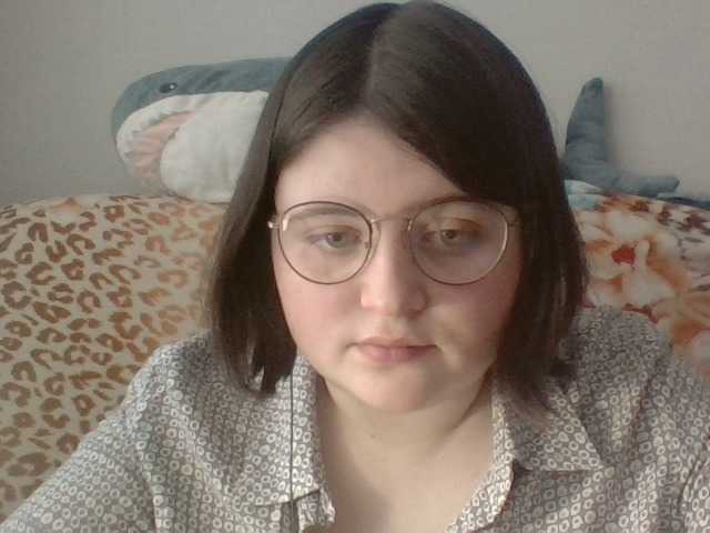 Lähettää kuvakaappauksia alison19