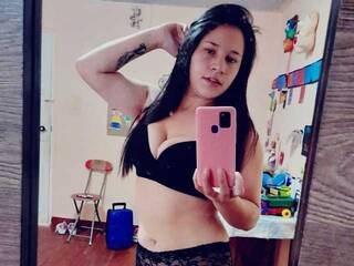 Eroottinen videokeskustelu AlisonRoxx