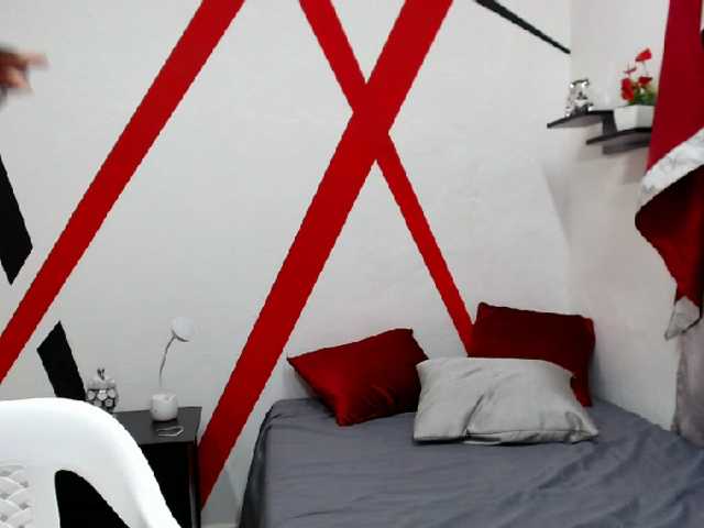 Kuvat Alisson-Smith Hello Guys, Welcome to my Room!!!