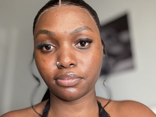 Eroottinen videokeskustelu Alisyah