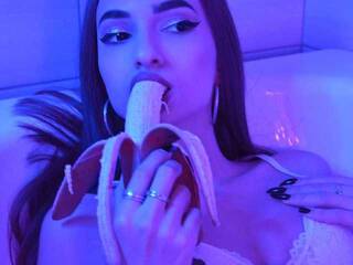 Eroottinen videokeskustelu AliyaEvans