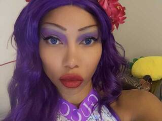 Eroottinen videokeskustelu AllaStrange