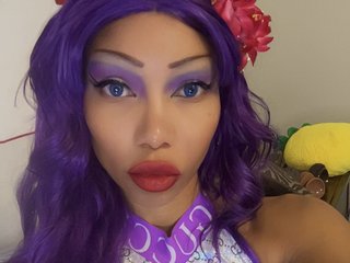 Eroottinen videokeskustelu AllaStrange