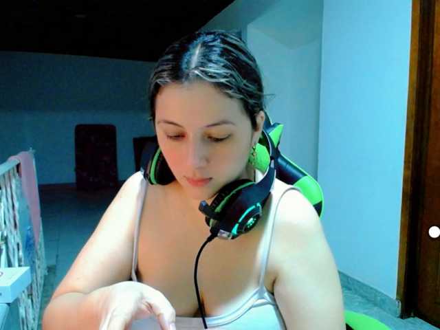 Lähettää kuvakaappauksia allisonbaby