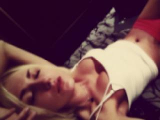 Eroottinen videokeskustelu alllana