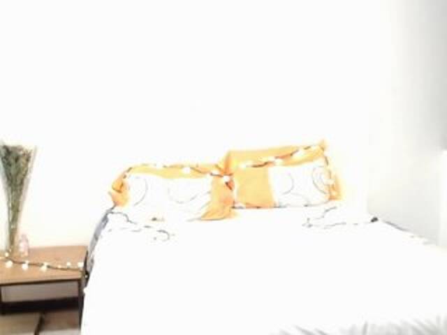 Lähettää kuvakaappauksia AlmaCasteell