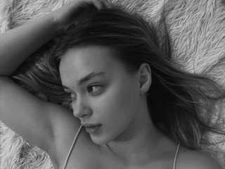 Eroottinen videokeskustelu AlodieCrumbls