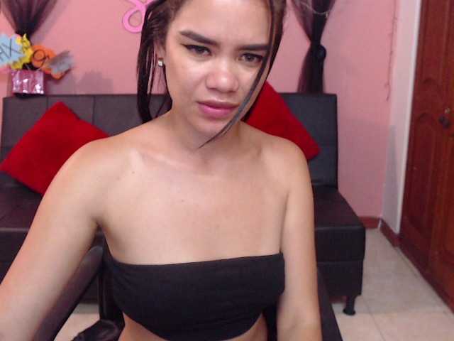 Kuvat AmberFerrer Hi guys, want to see my bathroom show? We are going to have fun a little, embarking on my face and whatever you want #teen #bigass #latina #bigboobs #feet