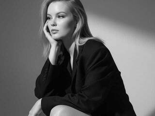 Eroottinen videokeskustelu Amelia2004